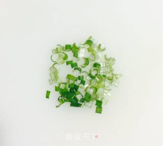 菠菜粉丝蛋花汤的做法步骤：4