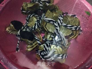 清蒸大闸蟹的做法步骤：2