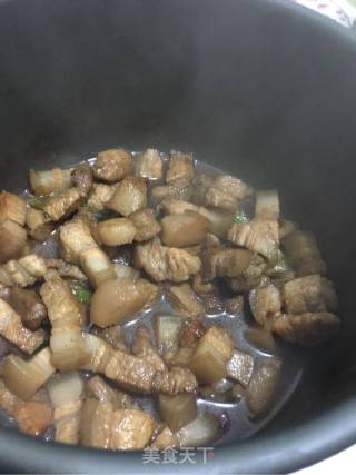 红烧肉焖鹌鹑蛋的做法步骤：7