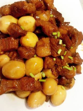 红烧肉焖鹌鹑蛋的做法步骤：8