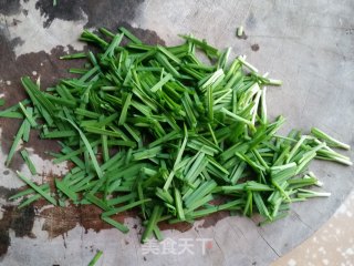 韭菜炒南瓜丝的做法步骤：5