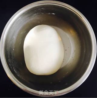 韭菜猪肉木耳三鲜馅饺子的做法步骤：1