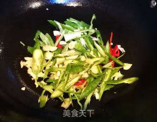 麻青菇炒辣椒的做法步骤：3