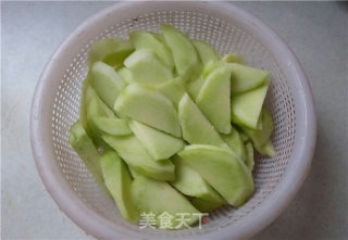芥蓝炒培根的做法步骤：2