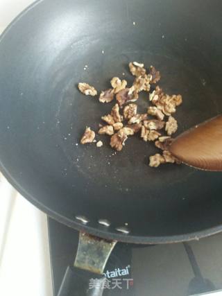 芝麻核桃盐的做法步骤：2