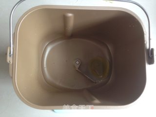 玉米培根披萨的做法步骤：1