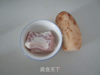 莲藕五花肉香锅的做法步骤：1