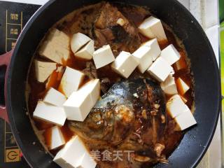 啤酒鱼炖豆腐的做法步骤：6