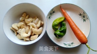 清炒菱角的做法步骤：1