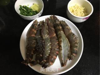 蒜蓉开边虎斑虾的做法步骤：3