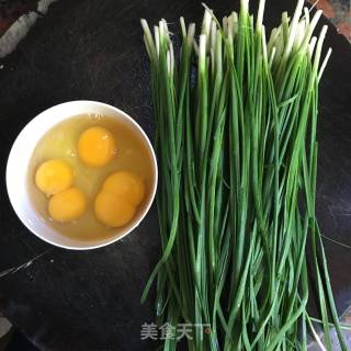 韭菜炒鸡蛋的做法步骤：1