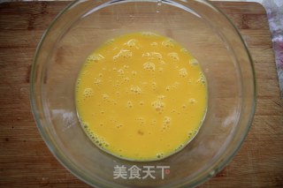 葱香木耳炒鸡蛋的做法步骤：4