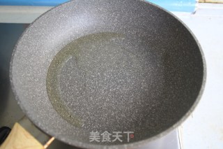 葱香木耳炒鸡蛋的做法步骤：6