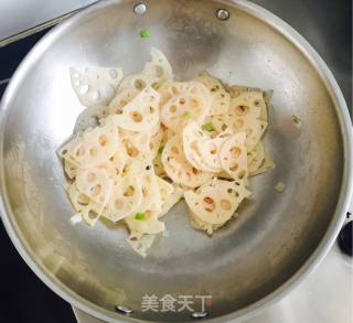 清炒藕片的做法步骤：5