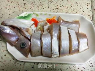 香煎鱼块的做法步骤：1