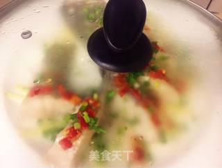 剁椒鲈鱼的做法步骤：11