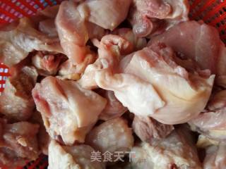 鸡肉炖酸菜的做法步骤：1