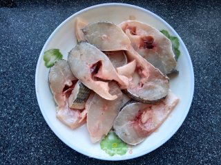 香煎鲈鱼杂粮饭的做法步骤：1