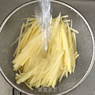 清炒土豆丝的做法步骤：4
