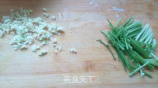 海鲜菇炒蛋的做法步骤：3