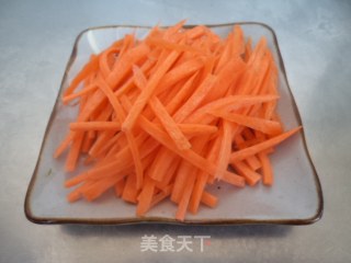 胡萝卜炒黑豆苗的做法步骤：3
