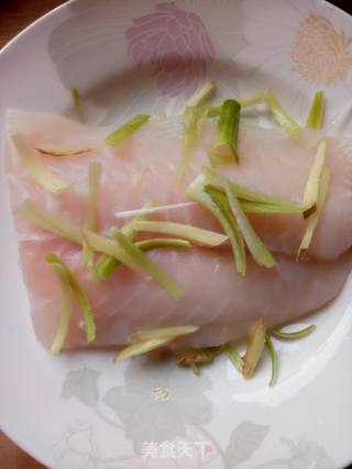 清蒸龙利鱼的做法步骤：3