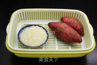 养胃早餐白薯粥的做法步骤：1