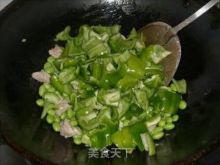 青椒炒毛豆的做法步骤：5