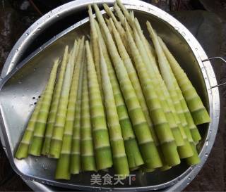泡竹笋的做法步骤：1