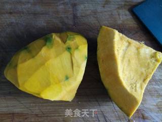 咸鸭蛋炒南瓜的做法步骤：3