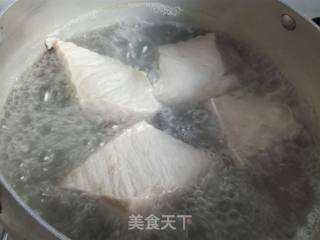 自制猪肉松的做法步骤：4