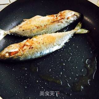 黑豆浆黄尾鱼汤的做法步骤：6