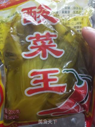 酸菜五花肉炖粉条的做法步骤：3
