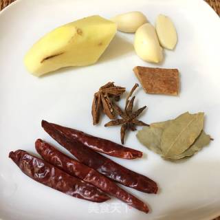 梅菜扣肉的做法步骤：3