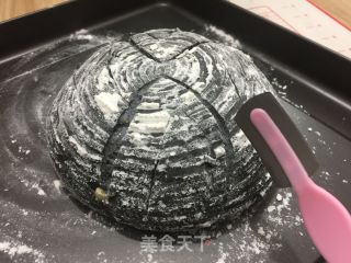 黑芝麻坚果养生欧包的做法步骤：19
