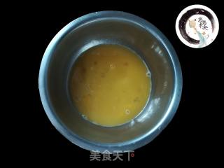早餐鸡蛋饼的做法步骤：1
