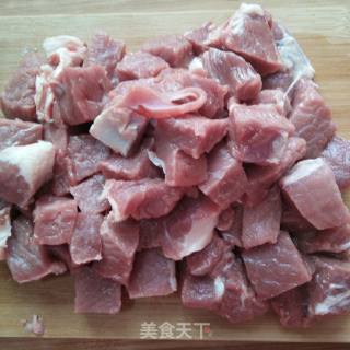 红烧牛肉面的做法步骤：1
