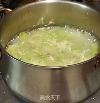 火腿菌菇丝瓜汤的做法步骤：6