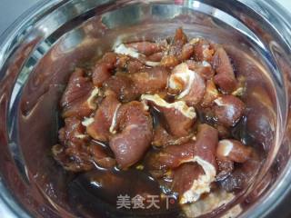 豆瓣香干炒肉片的做法步骤：3