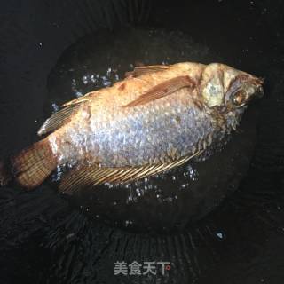木瓜鲫鱼汤的做法步骤：2