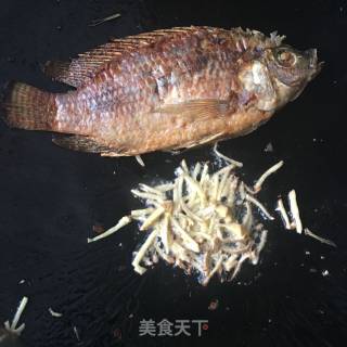 木瓜鲫鱼汤的做法步骤：3