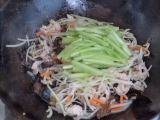 四丝豆芽菜的做法步骤：8
