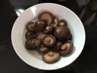 荷叶糯米鸡的做法步骤：6