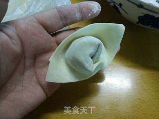 韭菜猪肉馄饨的做法步骤：5