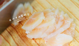 龙利鱼蔬菜饼 宝宝辅食，西兰花，香菇，鲜百合的做法步骤：2