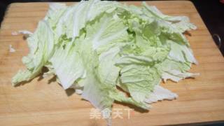 白菜叶炒鲜虾的做法步骤：2