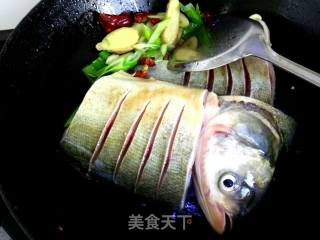 红烧鲢鱼的做法步骤：5