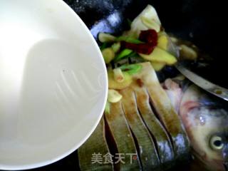 红烧鲢鱼的做法步骤：6