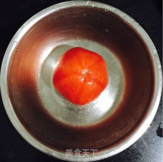番茄鸡蛋炒方便面的做法步骤：1