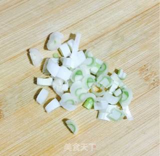 番茄鸡蛋炒方便面的做法步骤：3